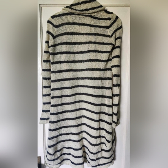 🖤New Vintage G21 Cardigan🤍🖤 - Picture 3 of 3